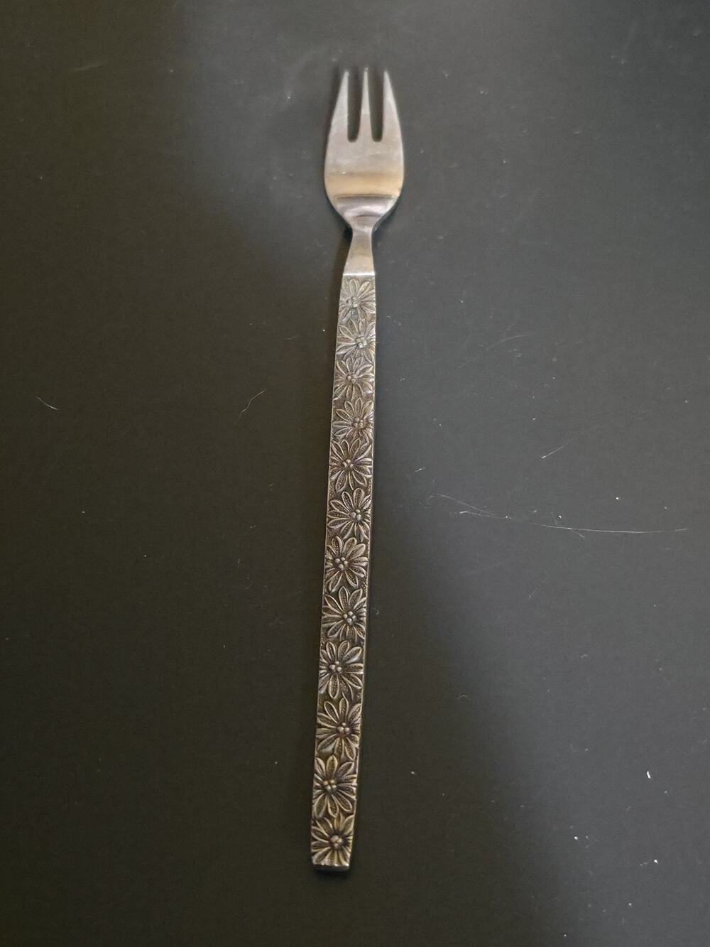 Vintage Riviera Japan Stainless Moana Daisy Floral Pattern Cocktail Pastry Fork
